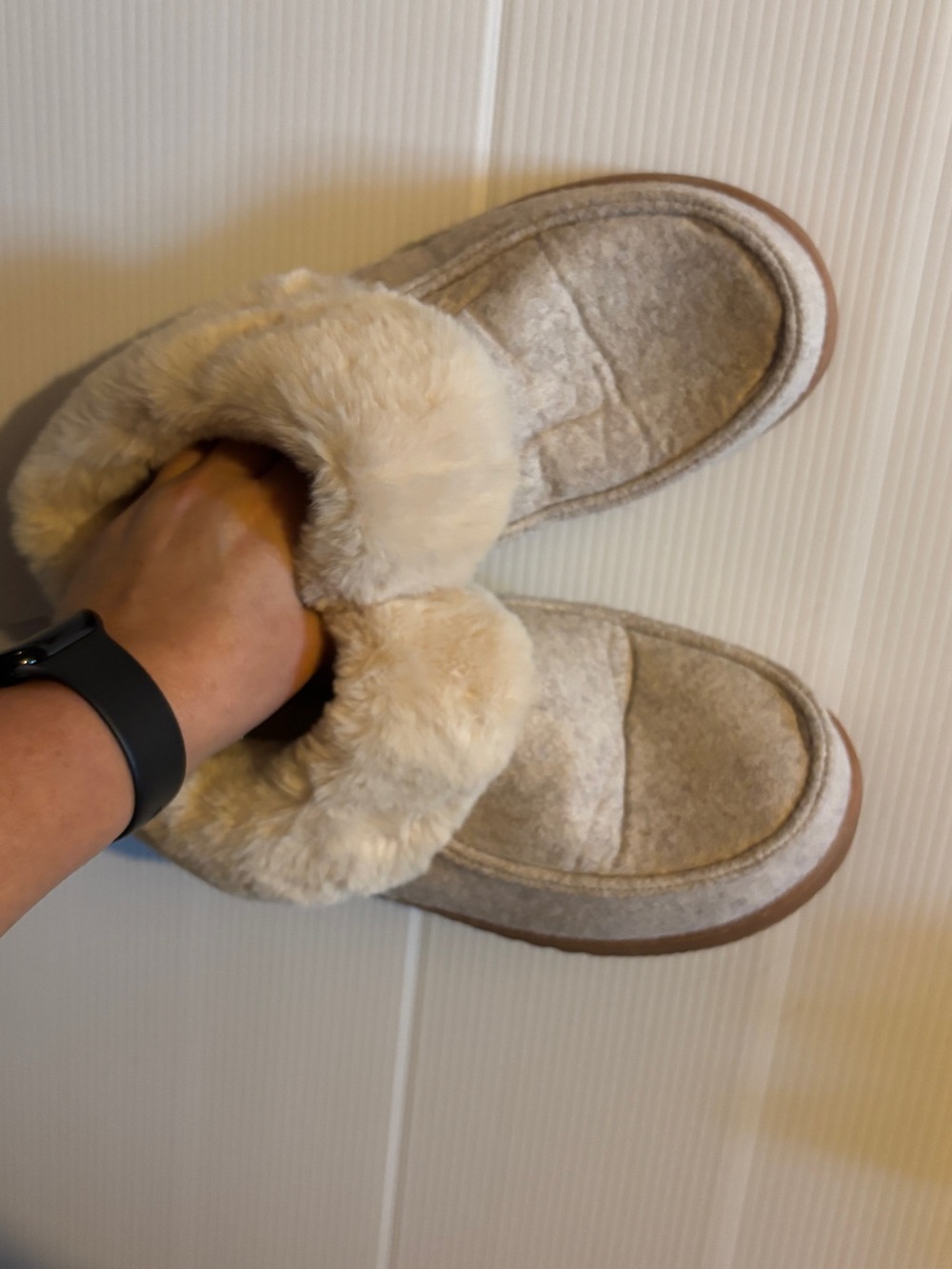 Dearfoams Women's Memory Foam Clog Slippers size 9-10